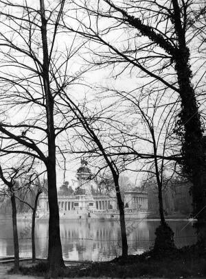 Después de haber Sido Sometido A una limpieza A Fondo, el Estaque del retiro...