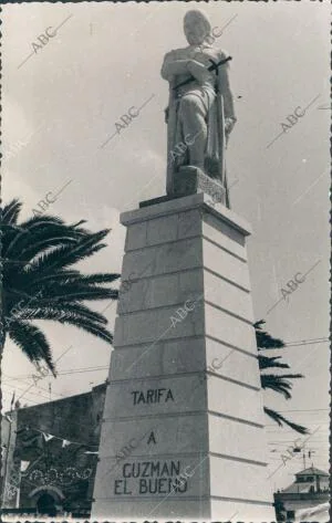 Tarifa, Cádiz, Julio de estatua A Guzmán el bueno Inaugurada en la fiesta del...