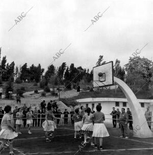 Partido femenino entre los equipos de Bilbao y Sevilla en Ciudad Universitaria...