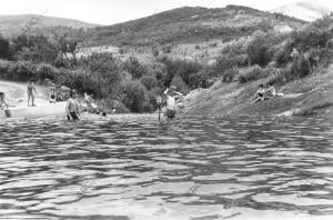 Inauguracion de la piscina con 14 Metros de ancho por 40 de Largo, y con una...