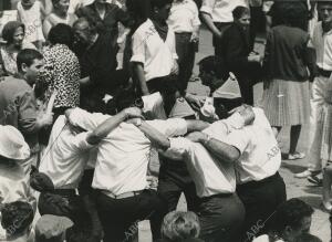 Los mozos divirtiéndose durantes las fiestas de San Fermín