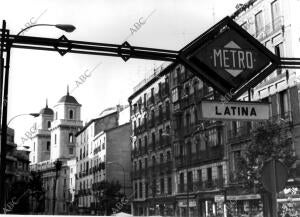 Vista la estación del <strong>metro</strong> la Latina