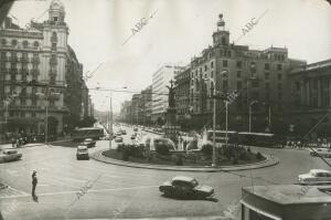 Fotografía de los años 70 de la Plaza de España