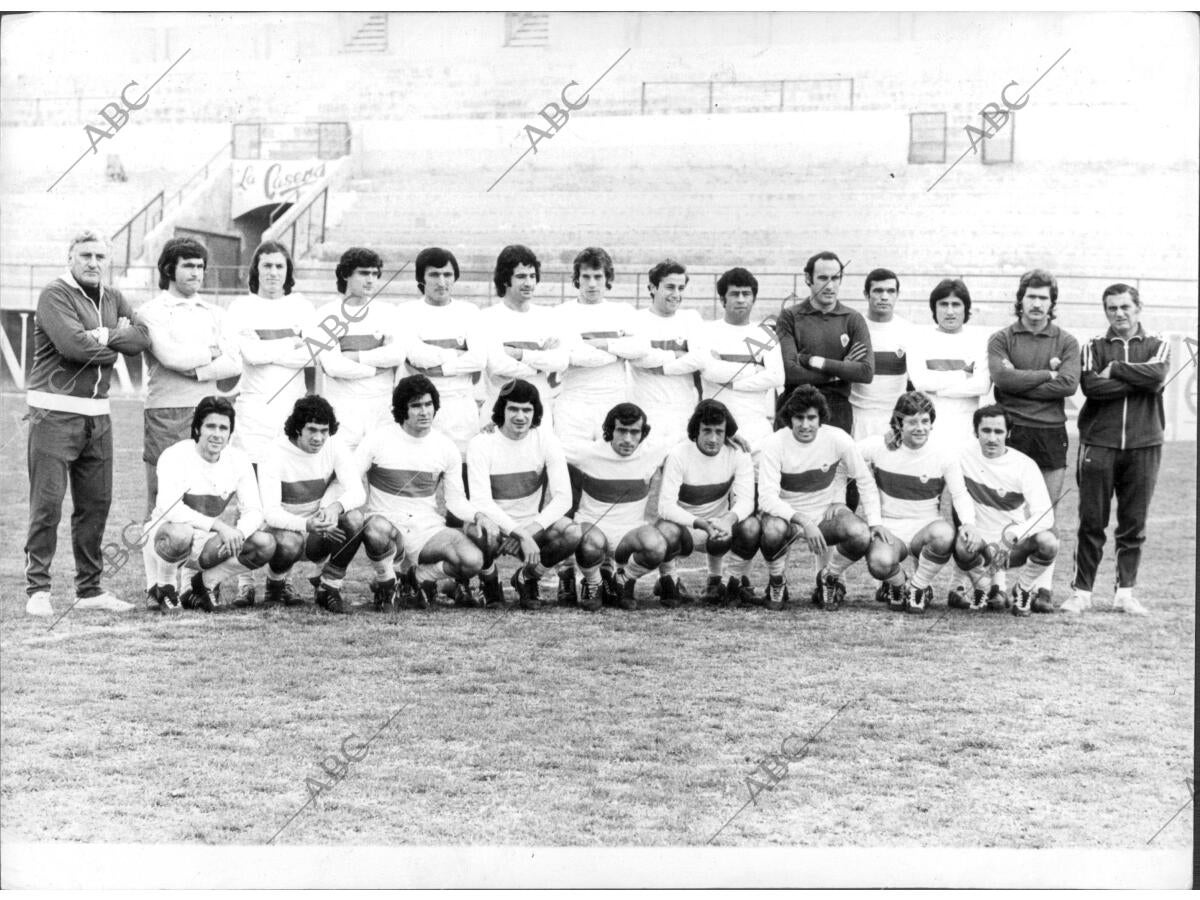 La plantilla Completa del Elche club de Fútbol, A Finales de la ...