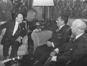 En la Imagen, Kissinger en una reunión junto A Manuel fraga y Jose María Areilza