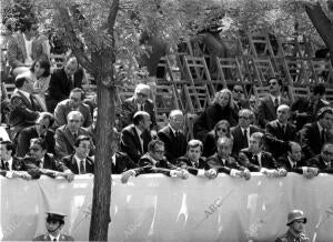 Entre Otros, Santiago Carrillo (P.C.E.) y Enrique Múgica (Psoe)