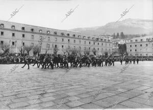 San Lorenzo de el Escorial: los Restos Mortales de S.M. el Rey don Alfonso Xiii...