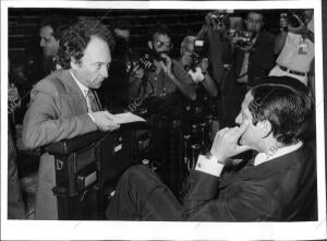 Adolfo Suárez Hablando con Eduardoo Punset en el congreso de los Diputados
