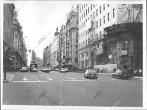 La gran vía Madrileña en marzo de 1982
