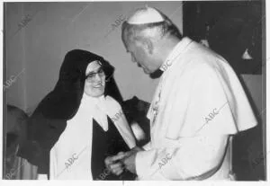 Juan Pablo Ii conversa con sor Lucía en Fátima, adonde Había Acudido el santo...