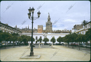 Patio de las banderas del Alcazar de Sevilla