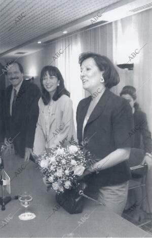 Margarita Mariscal junto a Ana María Marino en la clausura del IV Congreso de la...