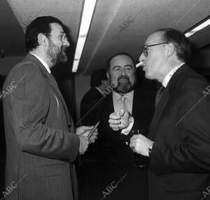 En la imagen , en el centro , el presidentede la misma , Rodolfo Ainsa, junto a...