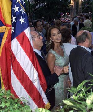 Isabel Preysler y Miguel Boyer, en la fiesta de la embajada de Ee.Uu. en Madrid