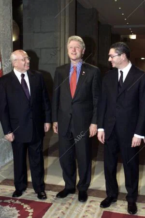 Clinton y Gorbachov en la cena que les Ofreció Alberto Ruiz Gallardón con motivo...