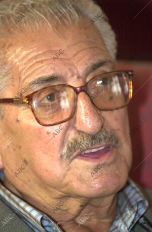 Santander 30-07-2002uimp en Santander en la foto el director de cine Juan...