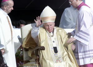 Misa de canonización presidida por Su Santidad el Papa Juan Pablo II, celebrada...