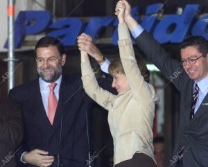 celebración en la calle Génova de la victoria del Pp A las Elecciones de la...