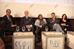 Colin Farell, Paz Vega, Christopher Lee, , el director Danis Tanovic y José...