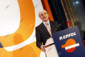 Presentacion de la Guia Repsol 20010 por parte de su presidente Antoni Brufeau...