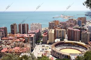 Reportaje sobre la ciudad de Málaga, candidata a convertirse en Capital de la...