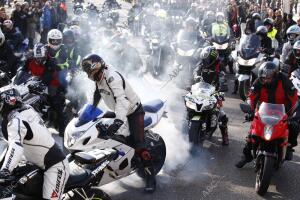 Miles de motoristas pertenecientes a la concentracion motera Pinguinos recorre...