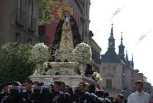 Procesion la Soledad, que sale de la parroquia de San Gines