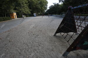 Reportaje del deterioro y dejadez que sufre el Paseo del Prado