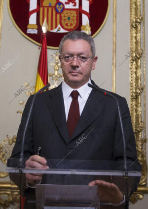 Dimision del ministro de justicia Alberto Ruiz Gallardon