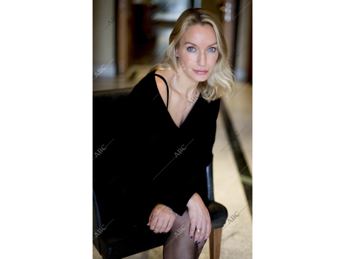 entrevista-a-la-escritora-e-historiadora-brit-nica-lisa-hilton