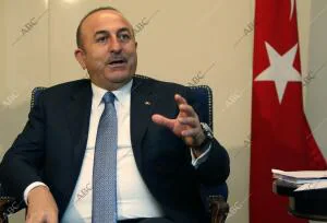Entrevista al ministro de exteriores turco Mevlut Cavusoglu