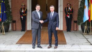 Reunión en el Palacio de la Moncloa entre los presidentes Mariano Rajoy y...