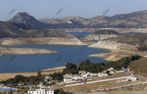 Reportaje de sequía. Pantanos y embalses. Embalse de Iznájar