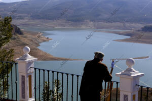 Reportaje de sequía. Pantanos y embalses. Embalse de Iznájar