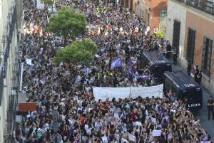 Manifestación frente al ministerio de Justicia por la sentencia de la manada