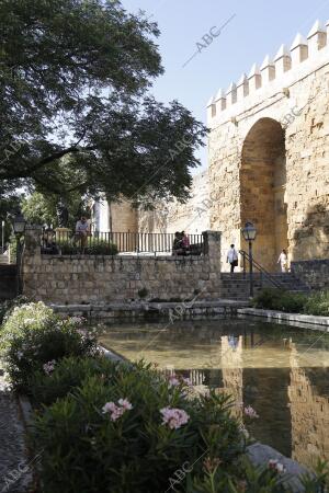 la fuente de la puerta de Almodóvar