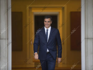 El presidente del Gobierno Pedro Sánchez, recibe en La Moncloa al presidente de...
