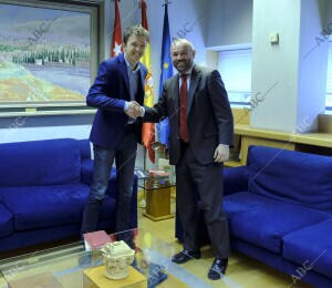 El presidente de la Asamblea de Madrid Juan Trinidad, se reúne con el...