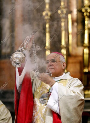 Misa de Navidad en la Mezquita Catedral, oficiada por el obispo de Córdoba,...