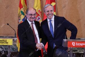El presidente del Gobierno de Aragón, Javier Lambán, y el alcalde de Zaragoza,...
