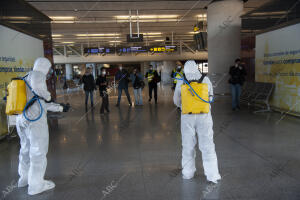 sinfección por la UME del aeropuerto de Málaga a consecuencia del coronavirus,...