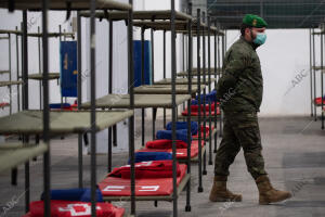 Imagen del Ejército en Montjuic en el hospital de campaña para personas sin...