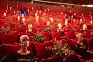 Repaertura al público de los teatros tras la salida del desconfinamiento por la...