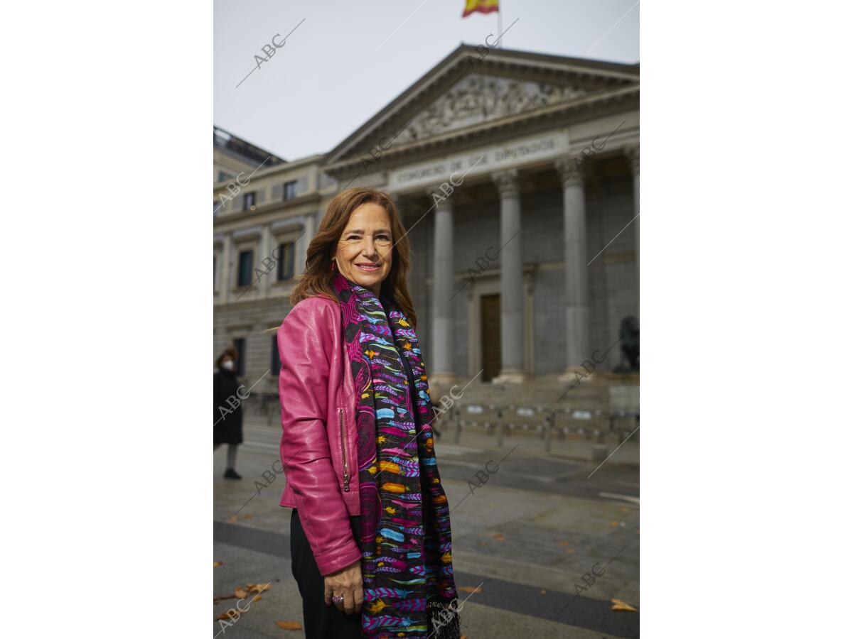 Entrevistas a María Teresa JiménezBecerril, diputada del PP por