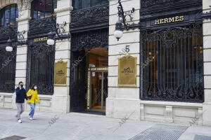 Recién acabado el proyecto, se ha abierto el Hotel Four Seasons y la tienda de...