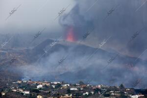 La Palma, 21/09/2021. Tercer día de la erupción del Volcán