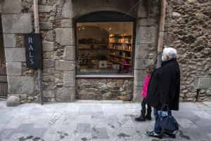 La localidad ampurdanesa inaugura siete librerías en el marco del proyecto...