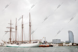 El buque escuela Juan Sebastíán de Elcano vuelve a Barcelona luego de 18 años