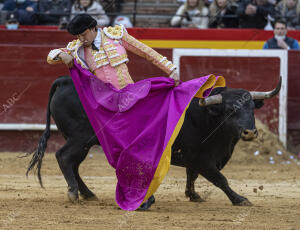 Roca Rey en el tercero de la tarde de la Feria de Fallas