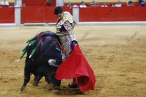 Talavante durante la tercera corrida de toros de la Feria de Granada